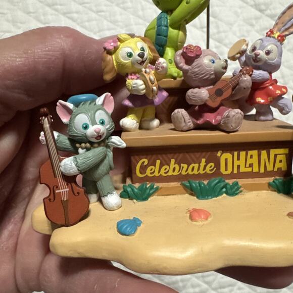 *New Disney Aulani Celebrate Ohana Duffy Stella Olu Shelly Gelatoni Photo Holder - Picture 2 of 12